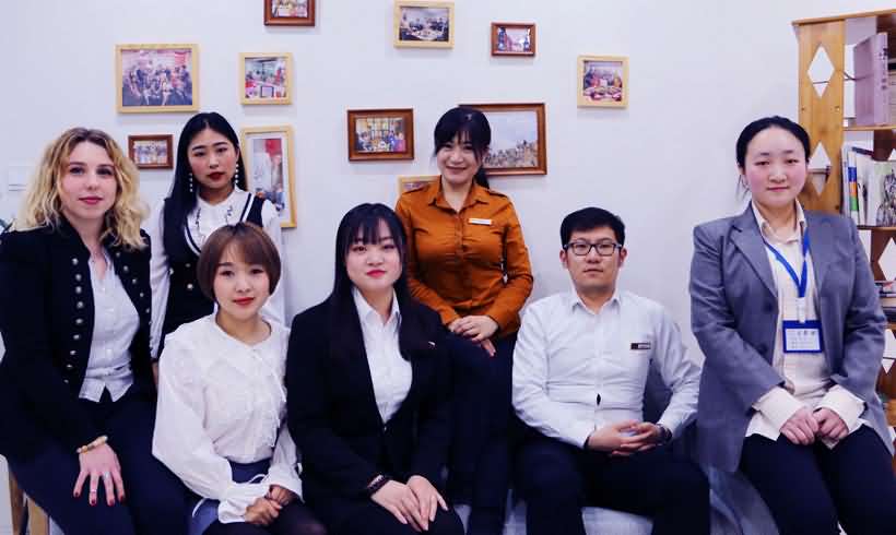 d1_t-Xmandarin-sales-and-marketing-team-photo